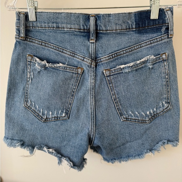 Abercrombie & Fitch High Rise Mom Jean Shorts – Distressed | Size 27 - Picture 2 of 4